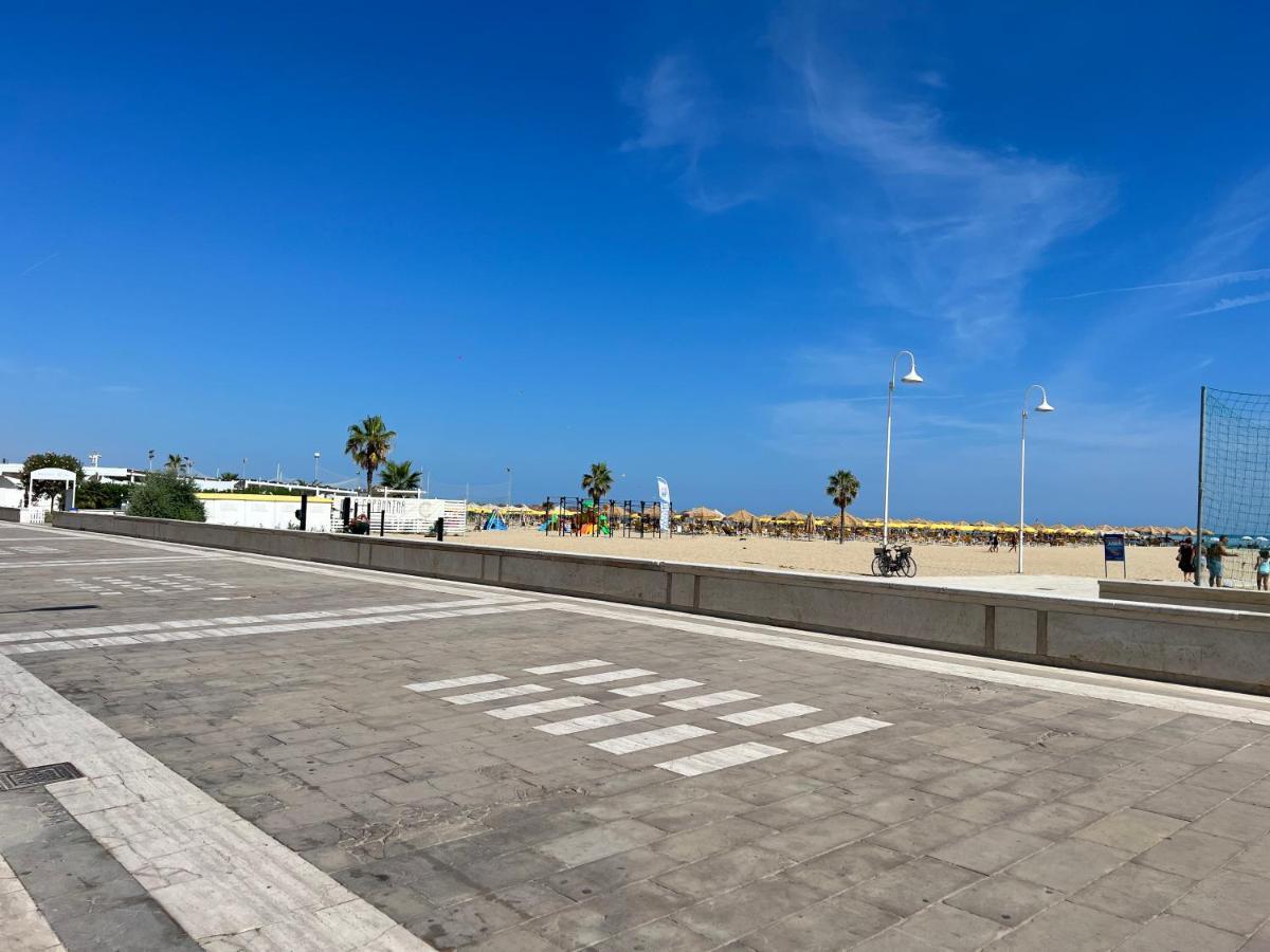"Casa Incantevole" Fronte Mare Pescara - Appartamento Via Buozzi Exterior photo
